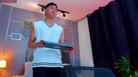 Snapshot of oliver_mr_ chatting on November 2025 12:15:01 PM oliver mr online show from November 2025 12:15:01 PM