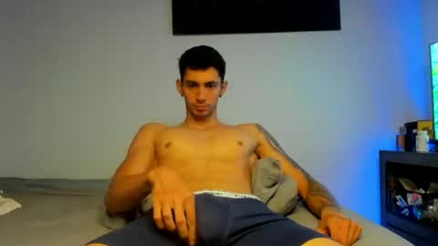 Oliver bennet online show from October 2025 08:07:01 PM