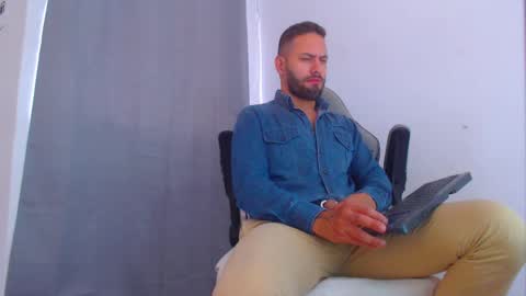 oliver online show from December 2024 06:44:01 PM