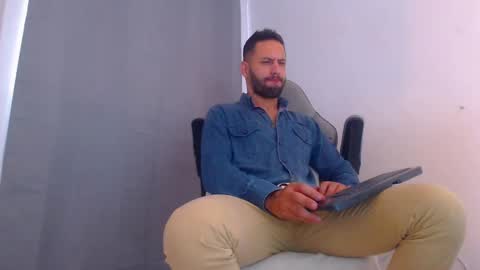 oliver online show from December 2024 09:11:01 PM