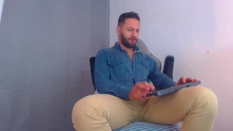 oliver online show from December 2024 10:55:02 PM