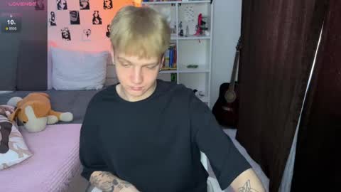 Snapshot of olivertasty chatting on October 2025 10:03:01 AM oliver online show from October 2025 10:03:01 AM