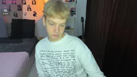 Snapshot of olivertasty chatting on October 2025 01:00:02 PM oliver online show from October 2025 01:00:02 PM