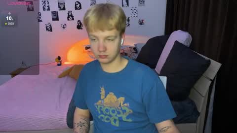 Snapshot of olivertasty chatting on October 2025 02:34:01 AM oliver online show from October 2025 02:34:01 AM