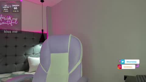 Oliver online show from November 2025 01:33:01 PM