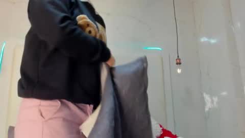  olivia  online show from October 2025 11:52:02 AM