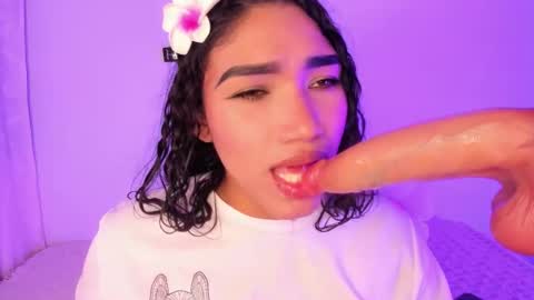 Maria online show from October 2025 08:55:02 PM