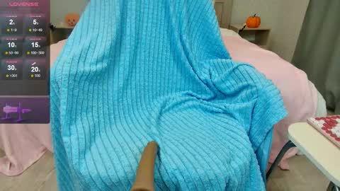 Snapshot of olivia_k_ chatting on November 2025 06:12:02 AM Olivia Hi guys Follow me online show from November 2025 06:12:02 AM