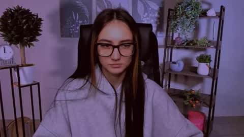 olivia_norton_ online show from October 2025 03:11:01 PM