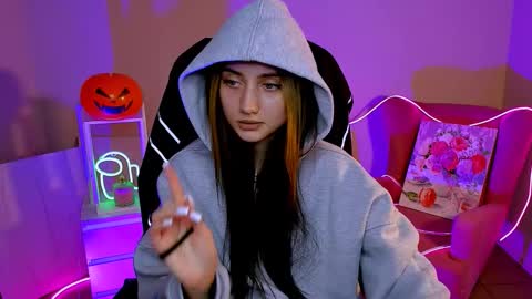 olivia_norton_ online show from October 2025 03:44:01 PM