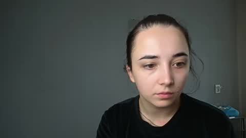 Olivia online show from November 2025 12:29:02 PM