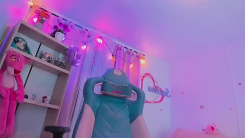 Snapshot of olivia_pretty_ chatting on February 2025 01:15:01 AM olivia_pretty_ online show from February 2025 01:15:01 AM