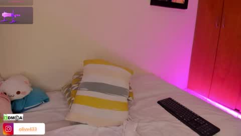 Snapshot of olivia_s19 chatting on October 2025 03:40:02 AM olivia_s19 online show from October 2025 03:40:02 AM