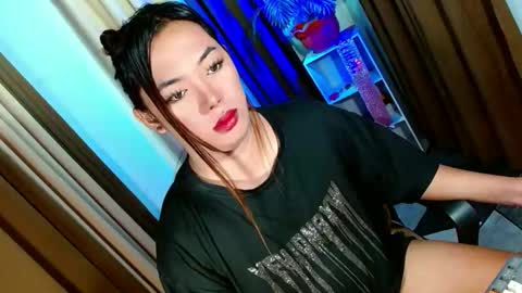 Miss OLIVIA online show from October 2025 07:40:02 AM