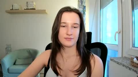 Oliwiaa2004 online show from January 2025 12:06:01 PM