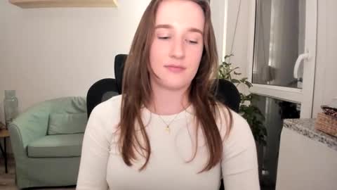 Oliwiaa2004 online show from September 2025 08:53:01 PM