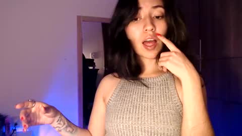 oliviaaa__ online show from December 2024 03:58:02 AM