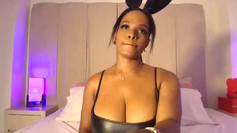 My name is olivia but can you call me Oli online show from October 2025 06:52:01 PM