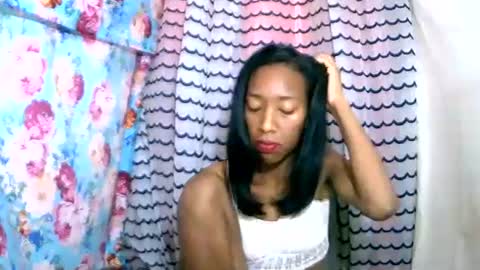 Snapshot of oliviah27 chatting on October 2025 08:39:01 AM oliviah27 online show from October 2025 08:39:01 AM