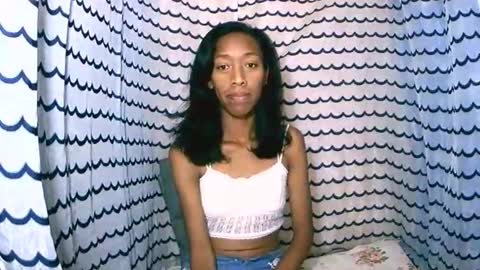 Snapshot of oliviah27 chatting on October 2025 07:49:01 PM oliviah27 online show from October 2025 07:49:01 PM