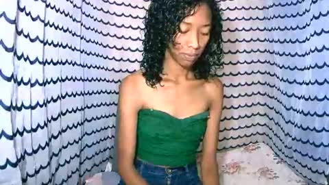 Snapshot of oliviah27 chatting on October 2025 08:26:01 AM oliviah27 online show from October 2025 08:26:01 AM