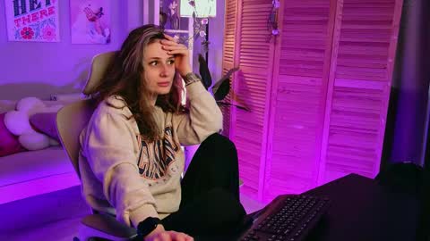 Liv online show from October 2025 09:10:01 AM