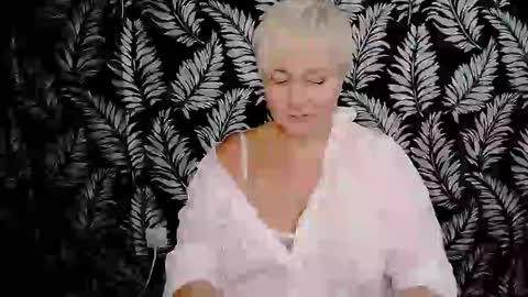 Kelly online show from December 2024 02:49:02 PM