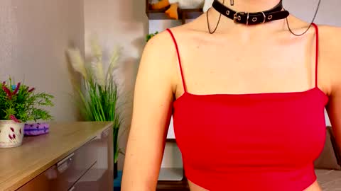 oliviastanton online show from October 2025 01:25:01 PM