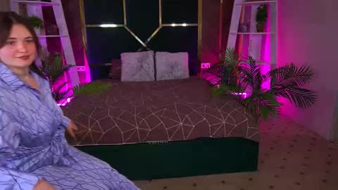 Snapshot of oliviia_rose chatting on December 2025 08:13:02 PM oliviia_rose online show from December 2025 08:13:02 PM