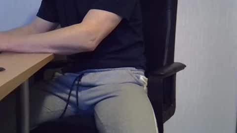 Snapshot of ollo2023 chatting on January 2025 03:22:01 PM Edwin online show from January 2025 03:22:01 PM