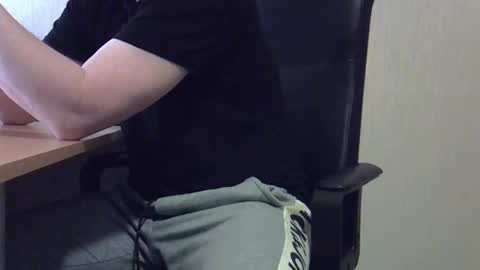 Snapshot of ollo2023 chatting on March 2025 06:43:02 PM Edwin online show from March 2025 06:43:02 PM