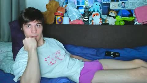 Snapshot of ololkd chatting on October 2025 09:23:02 PM Tony online show from October 2025 09:23:02 PM