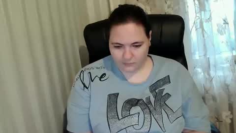 Snapshot of olyaandnetty chatting on October 2025 02:08:01 PM OlyaAndNetty online show from October 2025 02:08:01 PM