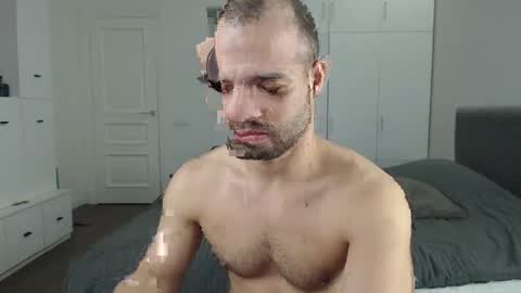 Snapshot of onebestlover chatting on February 2025 08:07:02 AM onebestlover online show from February 2025 08:07:02 AM