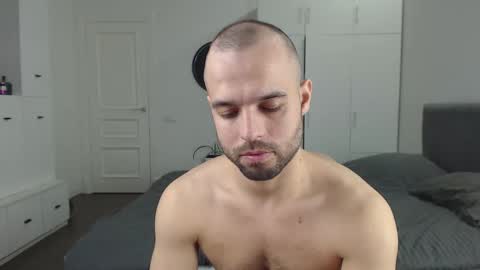 Snapshot of onebestlover chatting on February 2025 05:48:01 PM onebestlover online show from February 2025 05:48:01 PM