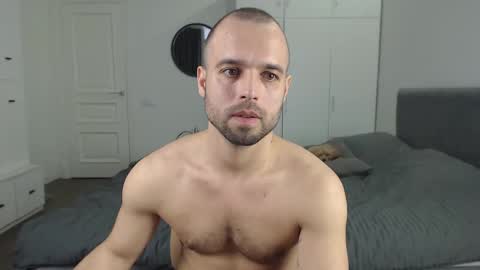 Snapshot of onebestlover chatting on February 2025 01:38:01 PM onebestlover online show from February 2025 01:38:01 PM