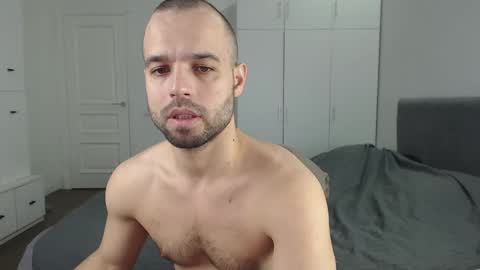 Snapshot of onebestlover chatting on February 2025 07:54:02 AM onebestlover online show from February 2025 07:54:02 AM