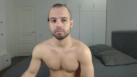 Snapshot of onebestlover chatting on February 2025 08:29:02 AM onebestlover online show from February 2025 08:29:02 AM