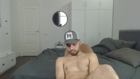 Snapshot of onebestlover chatting on February 2025 11:52:01 AM onebestlover online show from February 2025 11:52:01 AM
