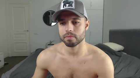 Snapshot of onebestlover chatting on March 2025 03:27:01 PM onebestlover online show from March 2025 03:27:01 PM