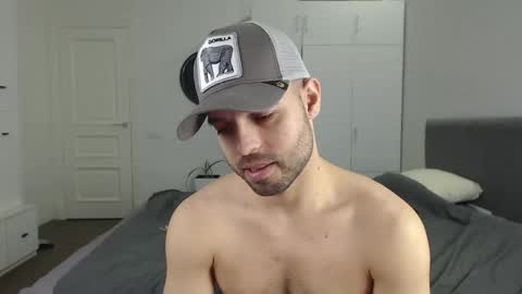 Snapshot of onebestlover chatting on March 2025 01:05:02 PM onebestlover online show from March 2025 01:05:02 PM