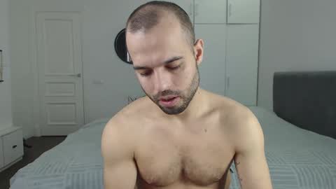 Snapshot of onebestlover chatting on March 2025 09:39:02 AM onebestlover online show from March 2025 09:39:02 AM