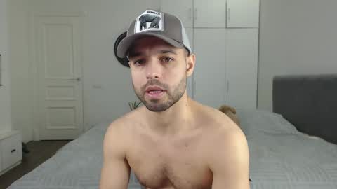 Snapshot of onebestlover chatting on March 2025 12:57:02 PM onebestlover online show from March 2025 12:57:02 PM