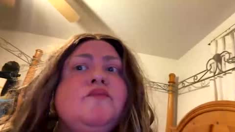 oneeightykaty online show from November 2025 03:51:01 AM