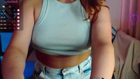 Snapshot of onehotbigass chatting on October 2025 06:52:01 PM ONLINE online show from October 2025 06:52:01 PM