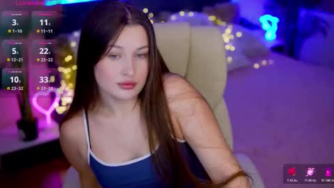 L A Y A online show from November 2025 08:55:01 PM