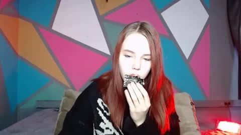 onessandra online show from November 2025 02:33:01 AM