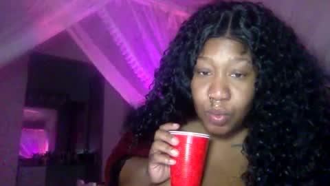 onlineerica online show from November 2025 05:40:01 AM