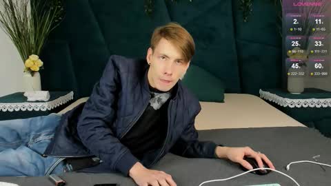 Erick  online show from November 2025 06:06:02 AM