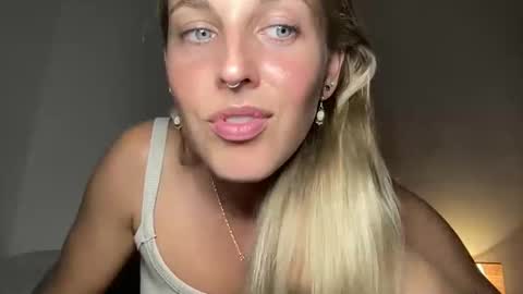 Snapshot of onyx_unleashed chatting on November 2025 01:17:02 AM onyx_unleashed online show from November 2025 01:17:02 AM